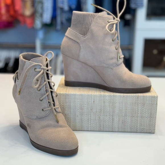 MICHAEL Michael Kors Carrigan wedge bootie - Picture 6 of 8